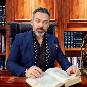 علی روشنقیاس